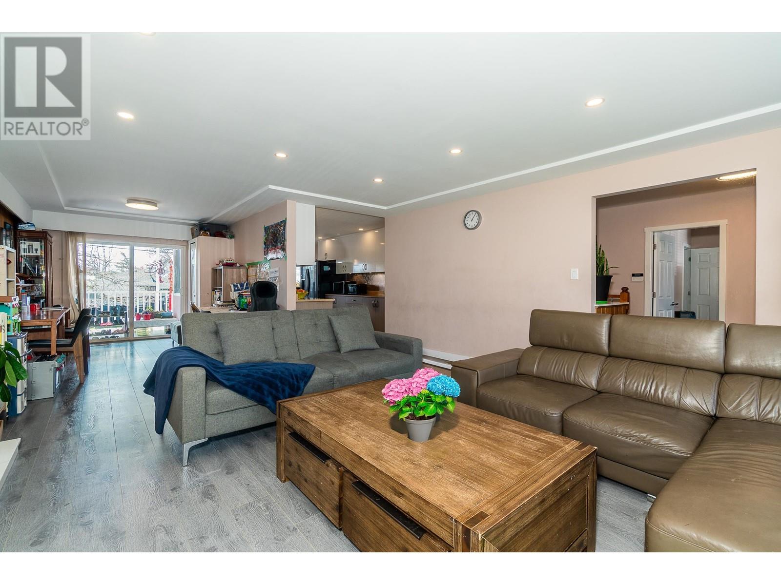 578 W 59th Avenue, Vancouver, British Columbia  V6P 1X5 - Photo 13 - R2990141