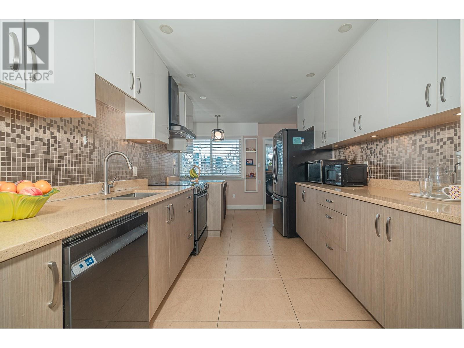 578 W 59th Avenue, Vancouver, British Columbia  V6P 1X5 - Photo 5 - R2990141