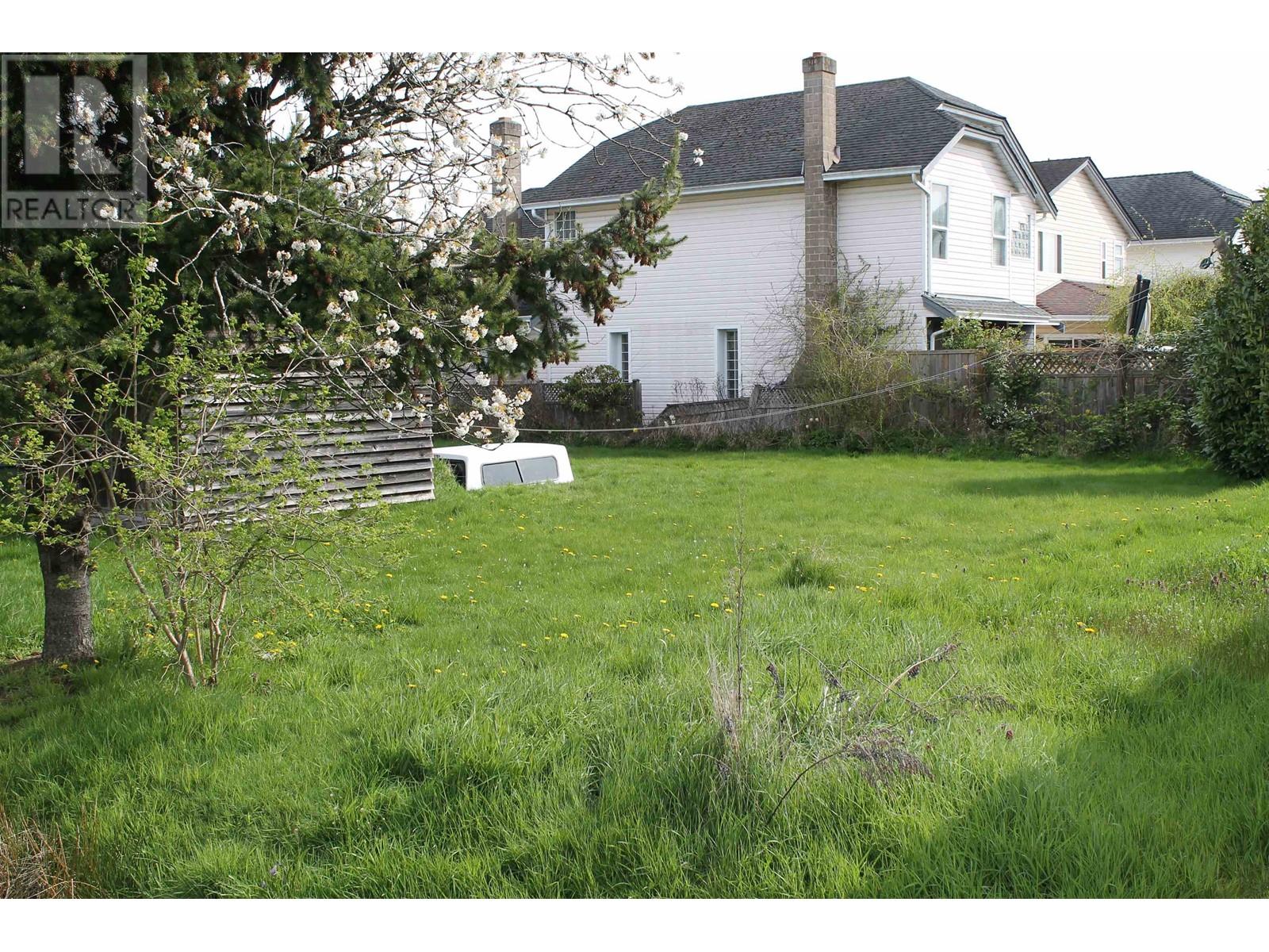 Property at 3180 GEORGIA STREET image 4