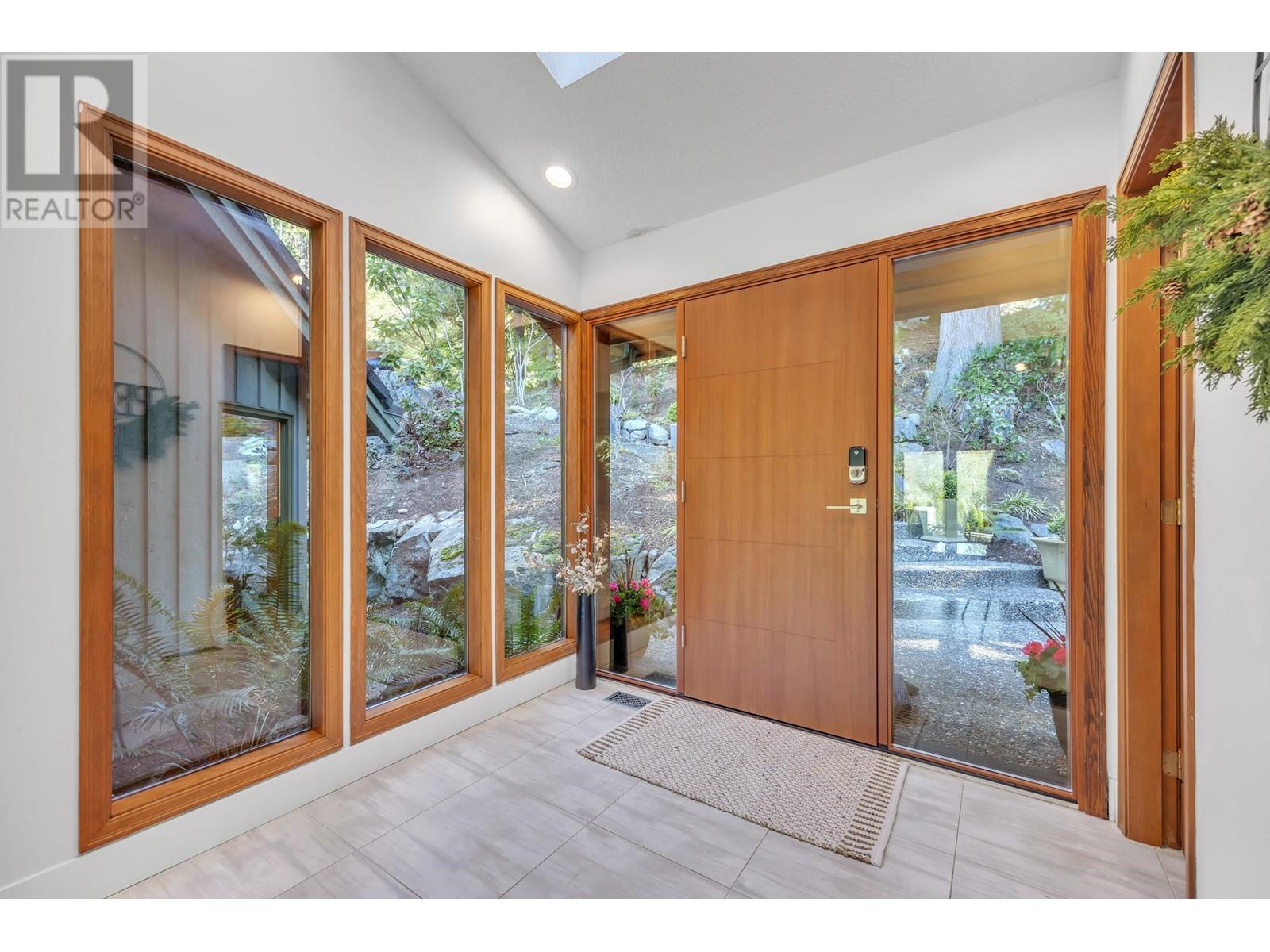 4720 Woodley Drive, West Vancouver, British Columbia  V7S 3A1 - Photo 4 - R2990166