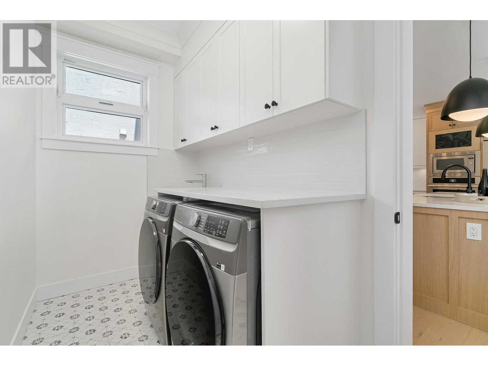 3031 Fromme Road, North Vancouver, British Columbia  V7K 2C8 - Photo 11 - R2990168