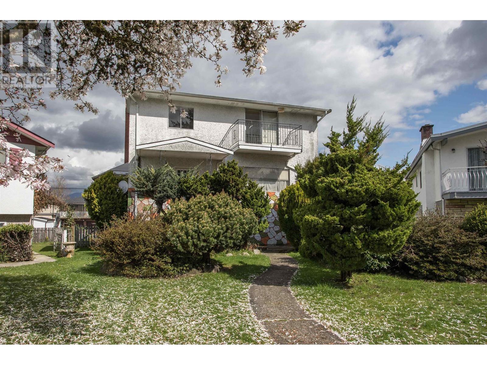 3324 Winlaw Place, Vancouver, British Columbia  V5M 3G4 - Photo 1 - R2990187
