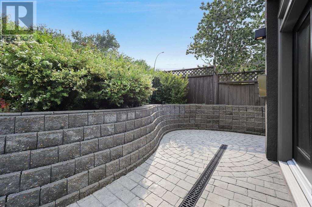 Property at 26 29 Avenue SW image 5