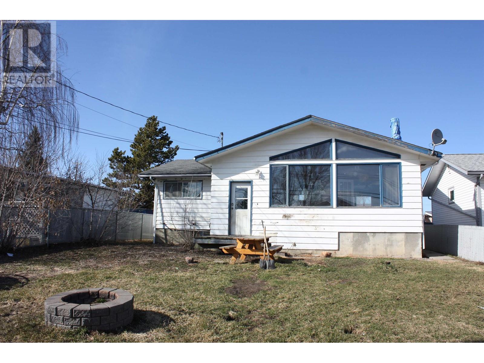10315 105 Avenue, Fort St. John, British Columbia  V1J 2M5 - Photo 37 - R2990145