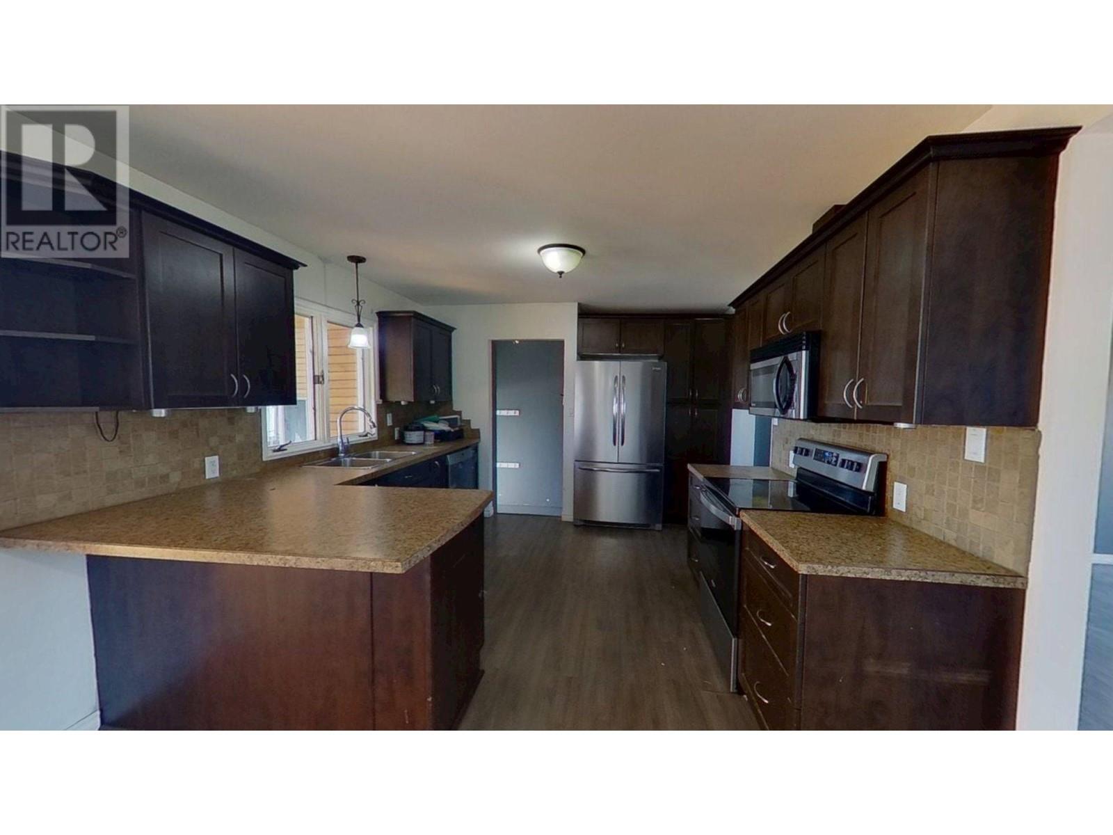 10315 105 Avenue, Fort St. John, British Columbia  V1J 2M5 - Photo 8 - R2990145