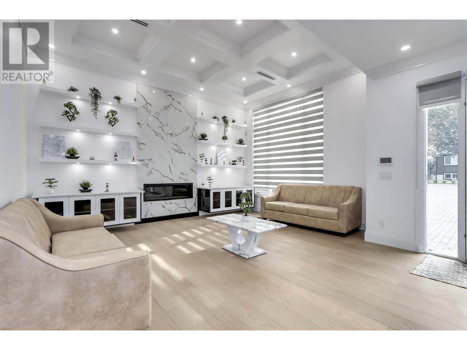 Property at 3560 HIGHLAND BOULEVARD image 3