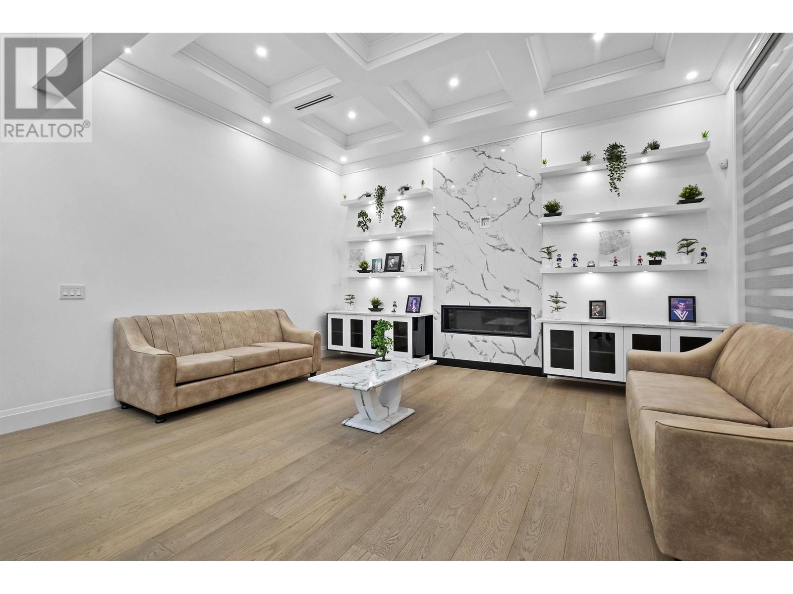Property at 3560 HIGHLAND BOULEVARD image 5