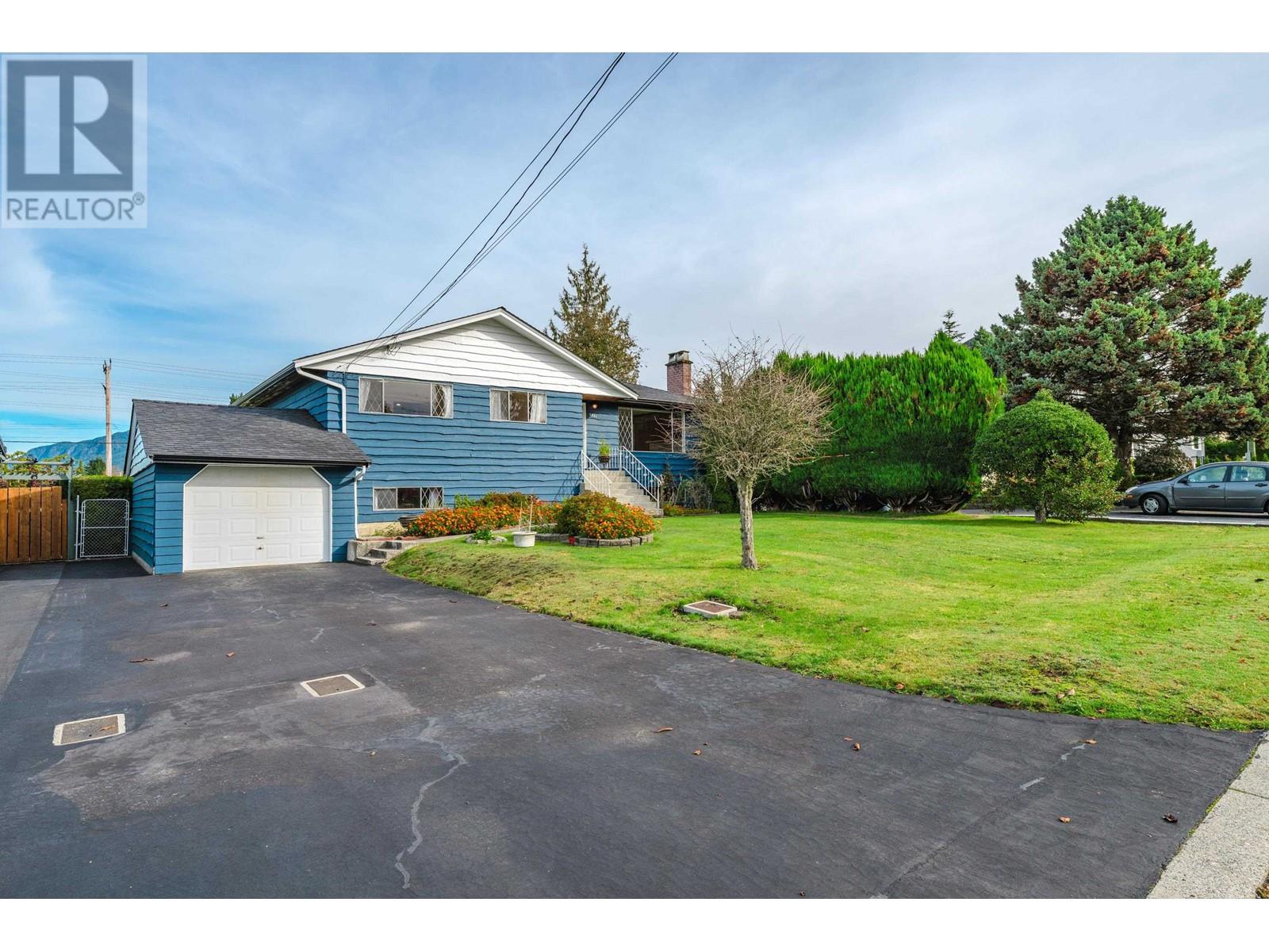 1831 Grover Avenue, Coquitlam, British Columbia  V3J 3G7 - Photo 7 - R2990030