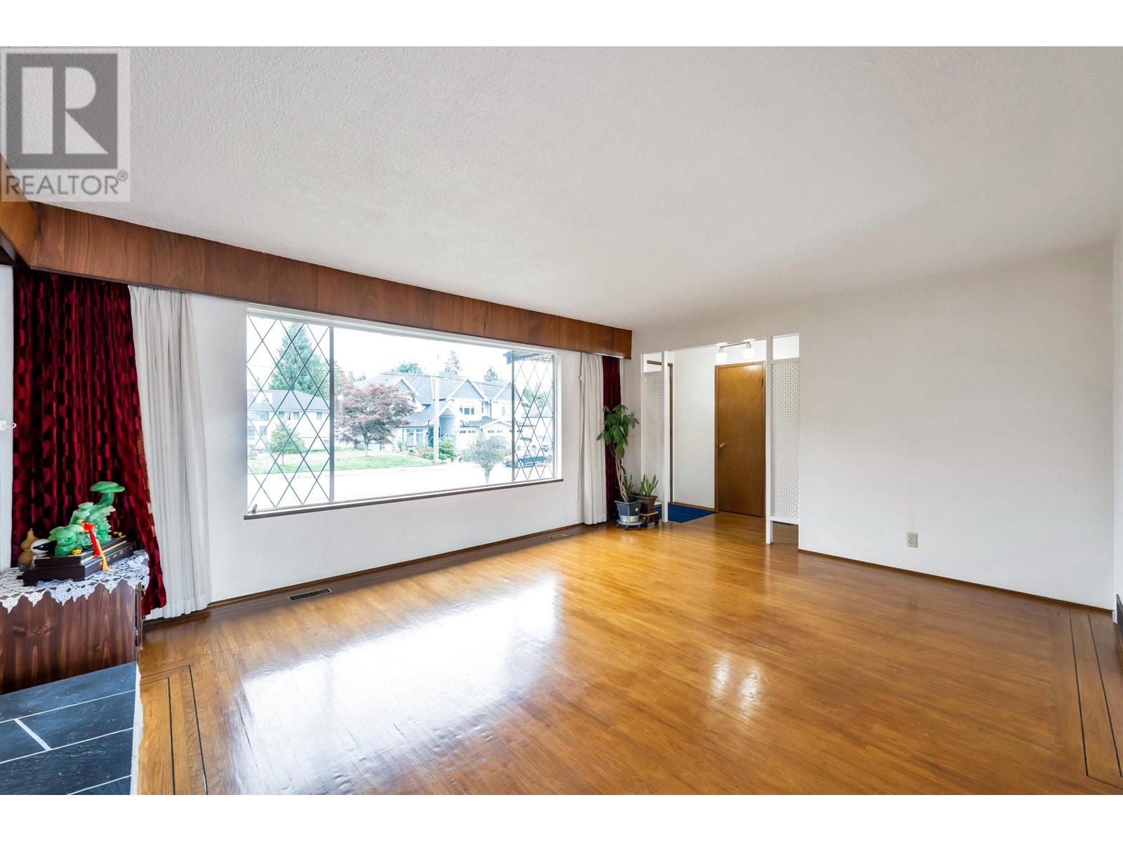 1831 Grover Avenue, Coquitlam, British Columbia  V3J 3G7 - Photo 11 - R2990030