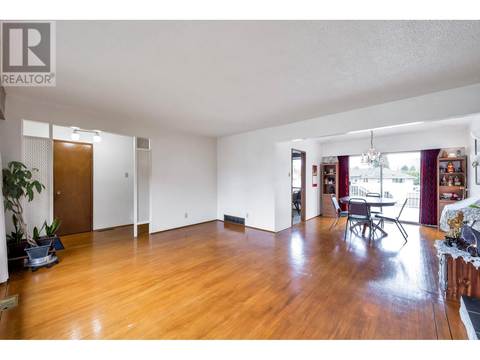 1831 Grover Avenue, Coquitlam, British Columbia  V3J 3G7 - Photo 12 - R2990030
