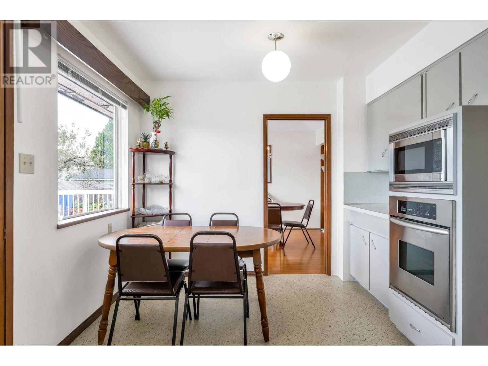 1831 Grover Avenue, Coquitlam, British Columbia  V3J 3G7 - Photo 18 - R2990030
