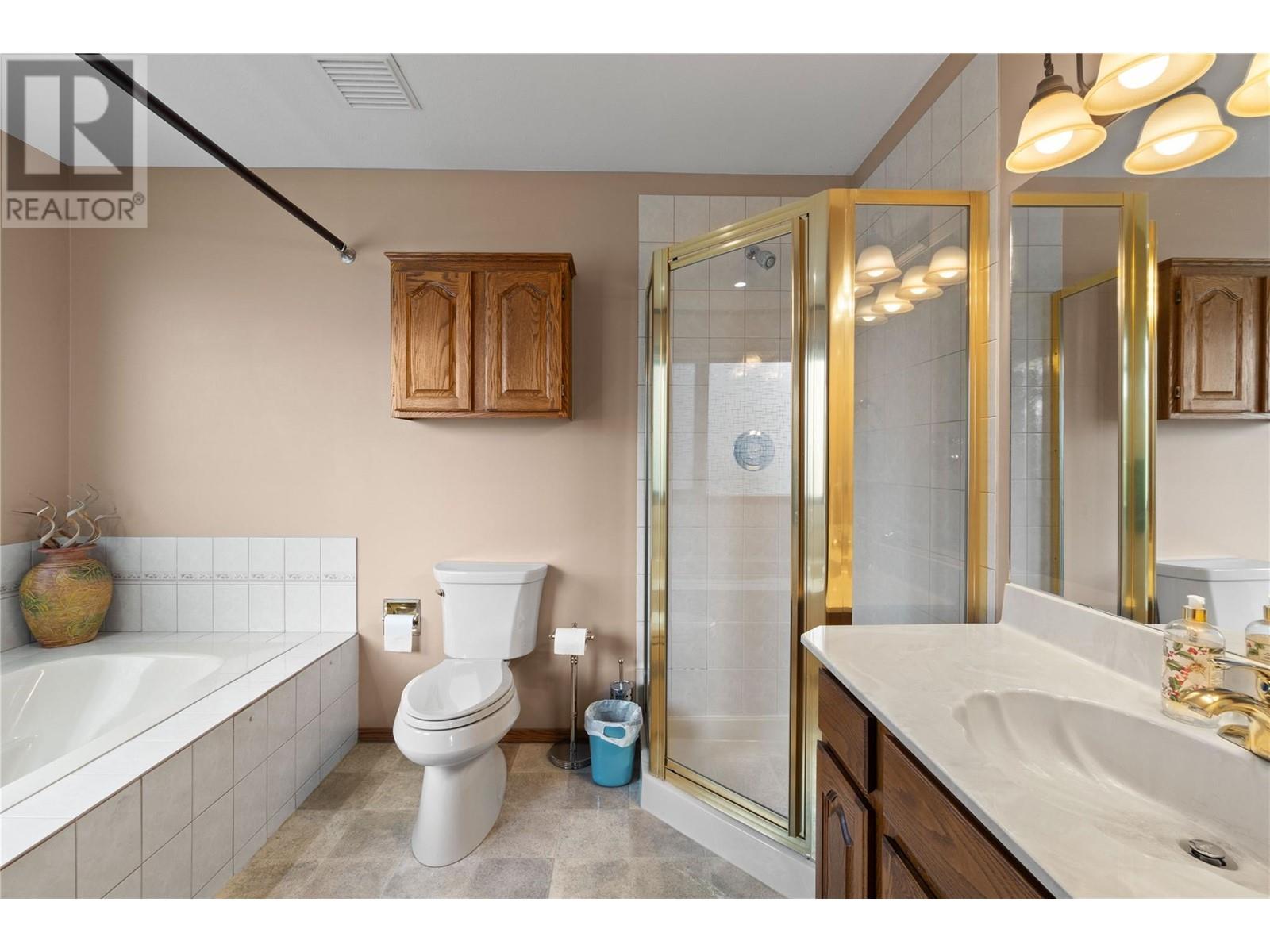 Property at 4711 16 Street NE image 3