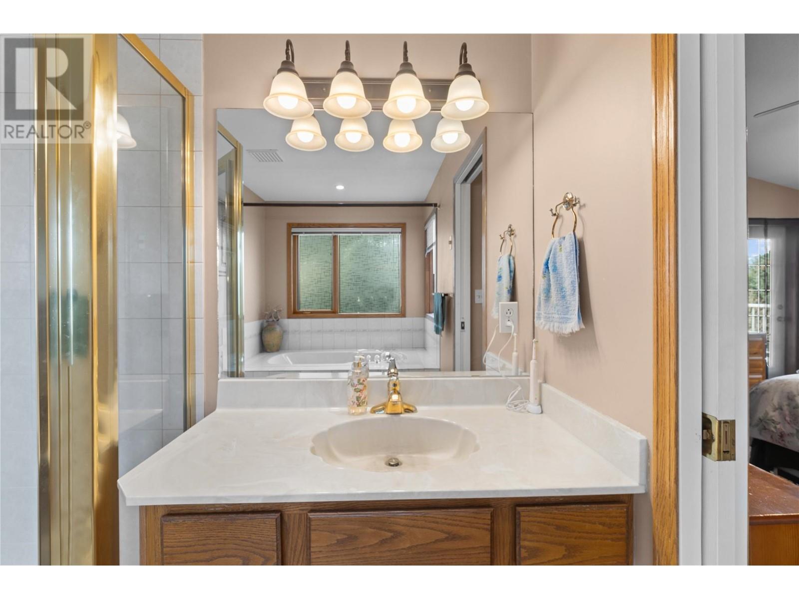 Property at 4711 16 Street NE image 4