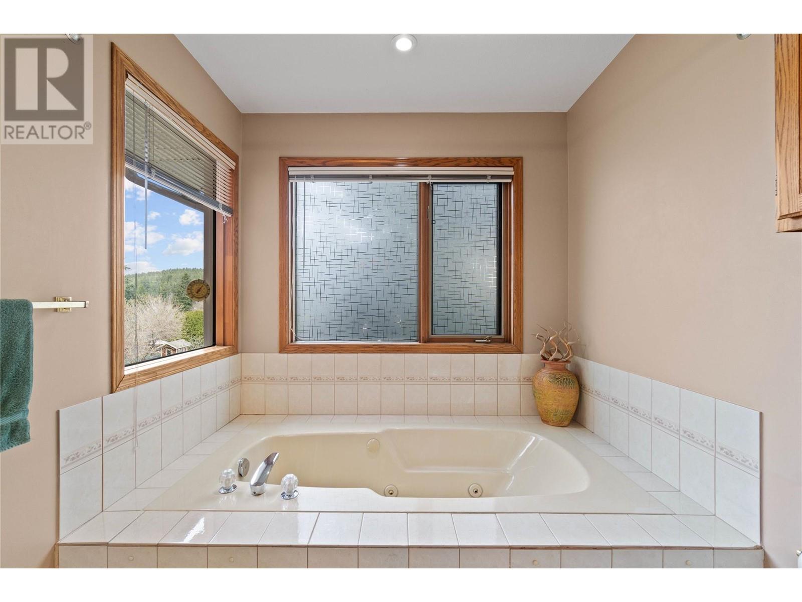 Property at 4711 16 Street NE image 5