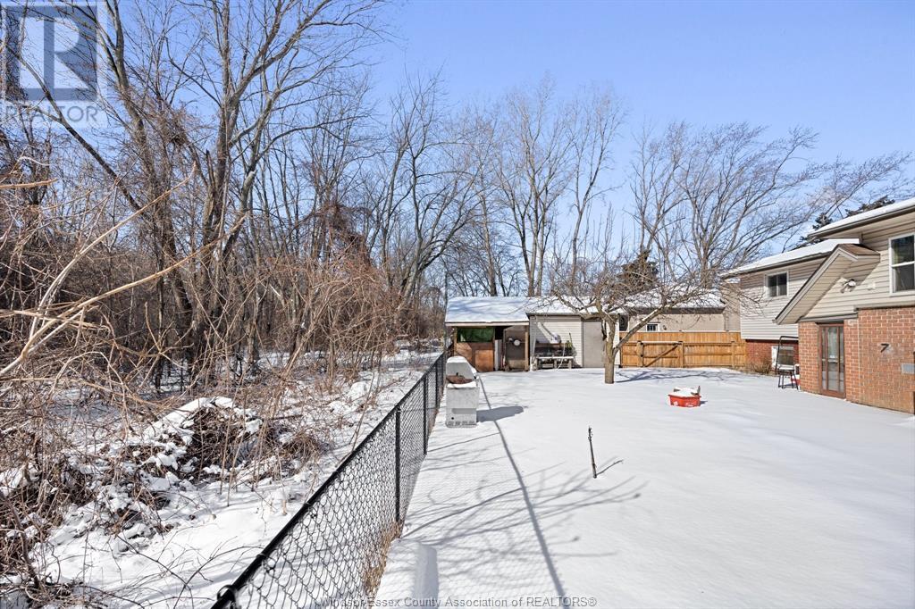 Property at 820 BOUFFARD image 5