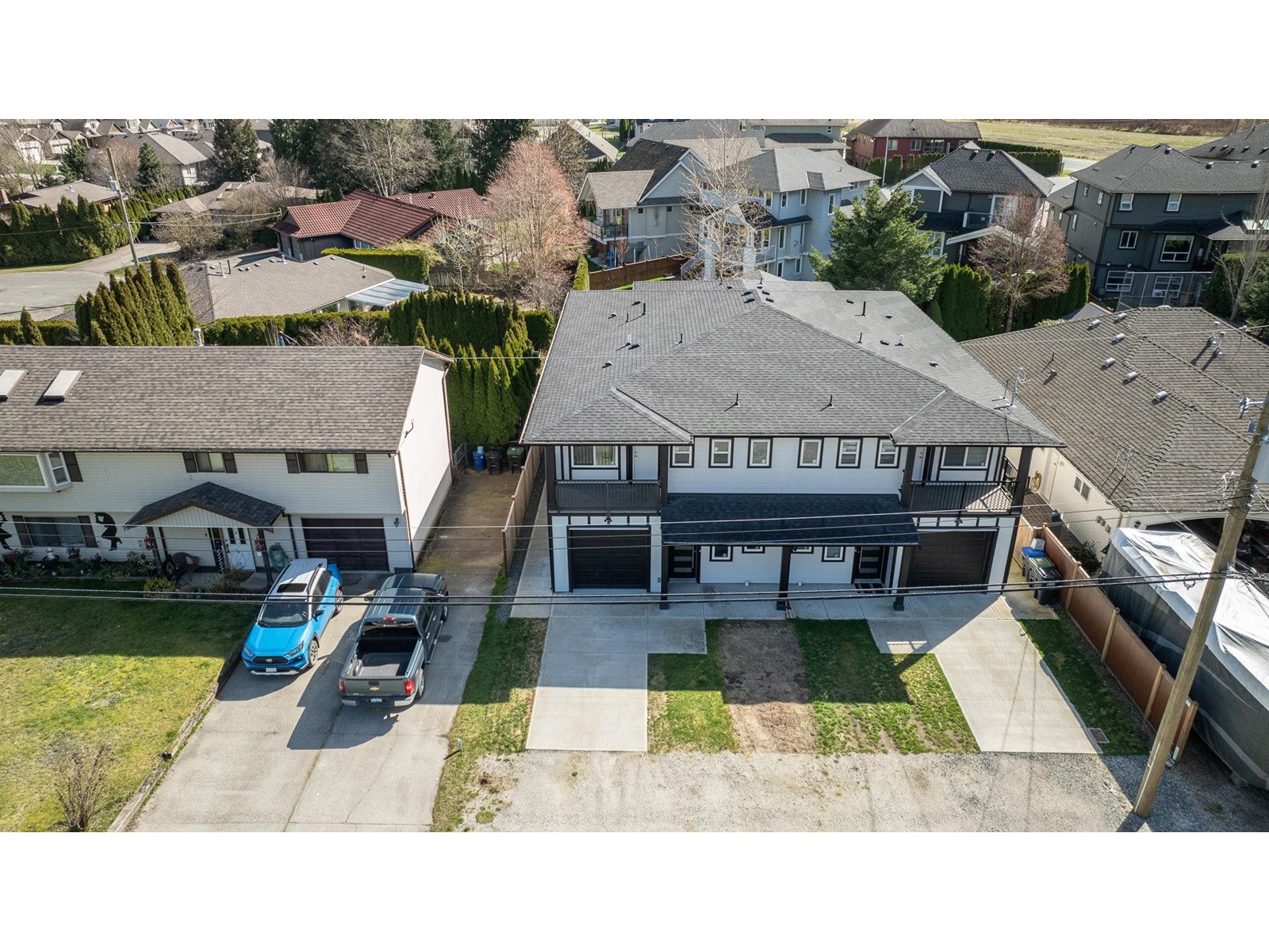 Property at 2 21088 LAKEVIEW CRESCENT image 1