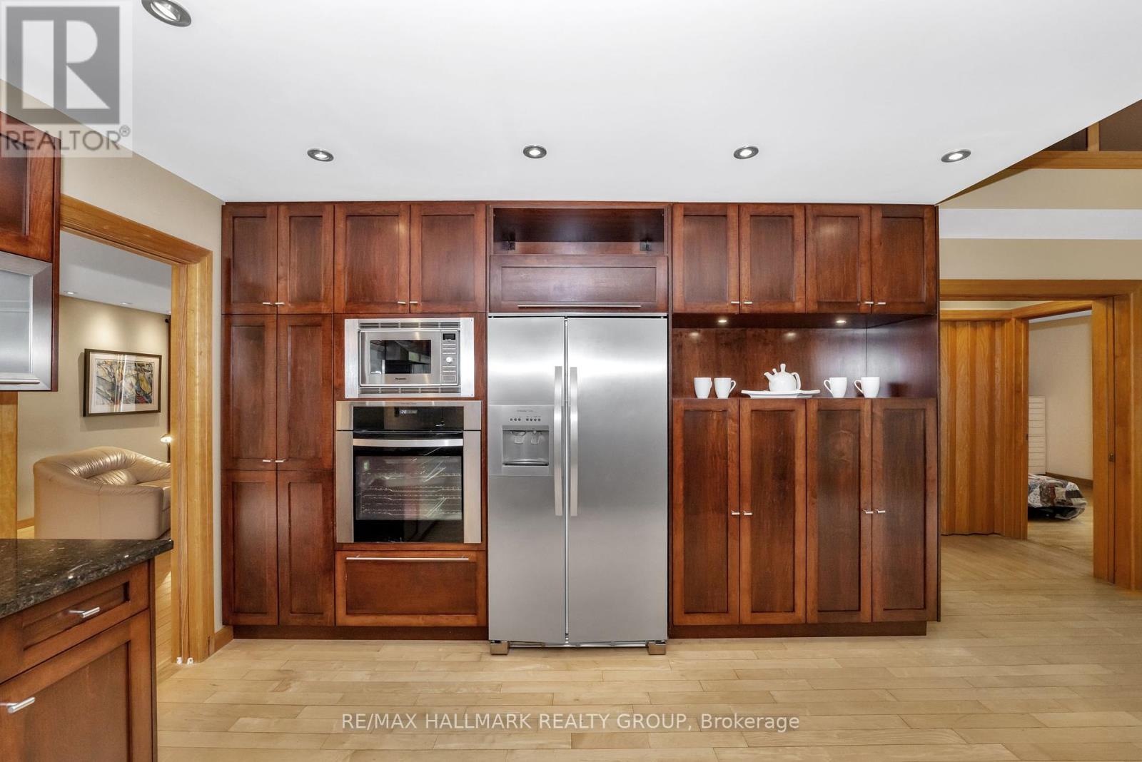 42 Twilight (Davidson) Crescent, Ottawa, Ontario  K1J 6M3 - Photo 15 - X12082396