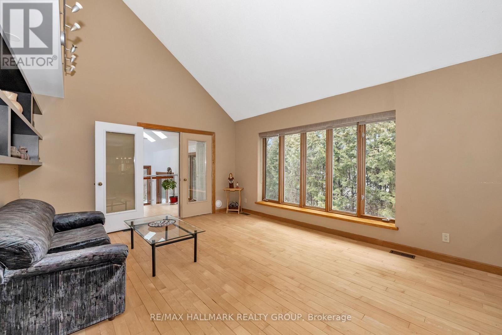 42 Twilight (Davidson) Crescent, Ottawa, Ontario  K1J 6M3 - Photo 18 - X12082396