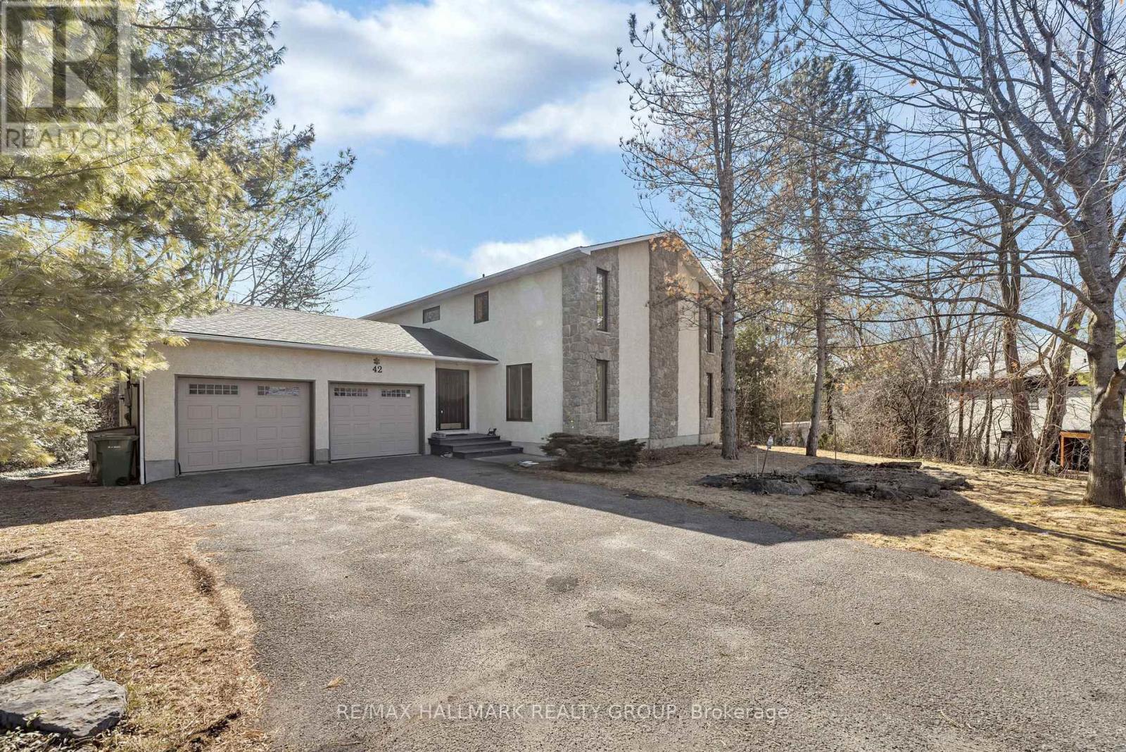 Property at 42 TWILIGHT (DAVIDSON) CRESCENT image 2