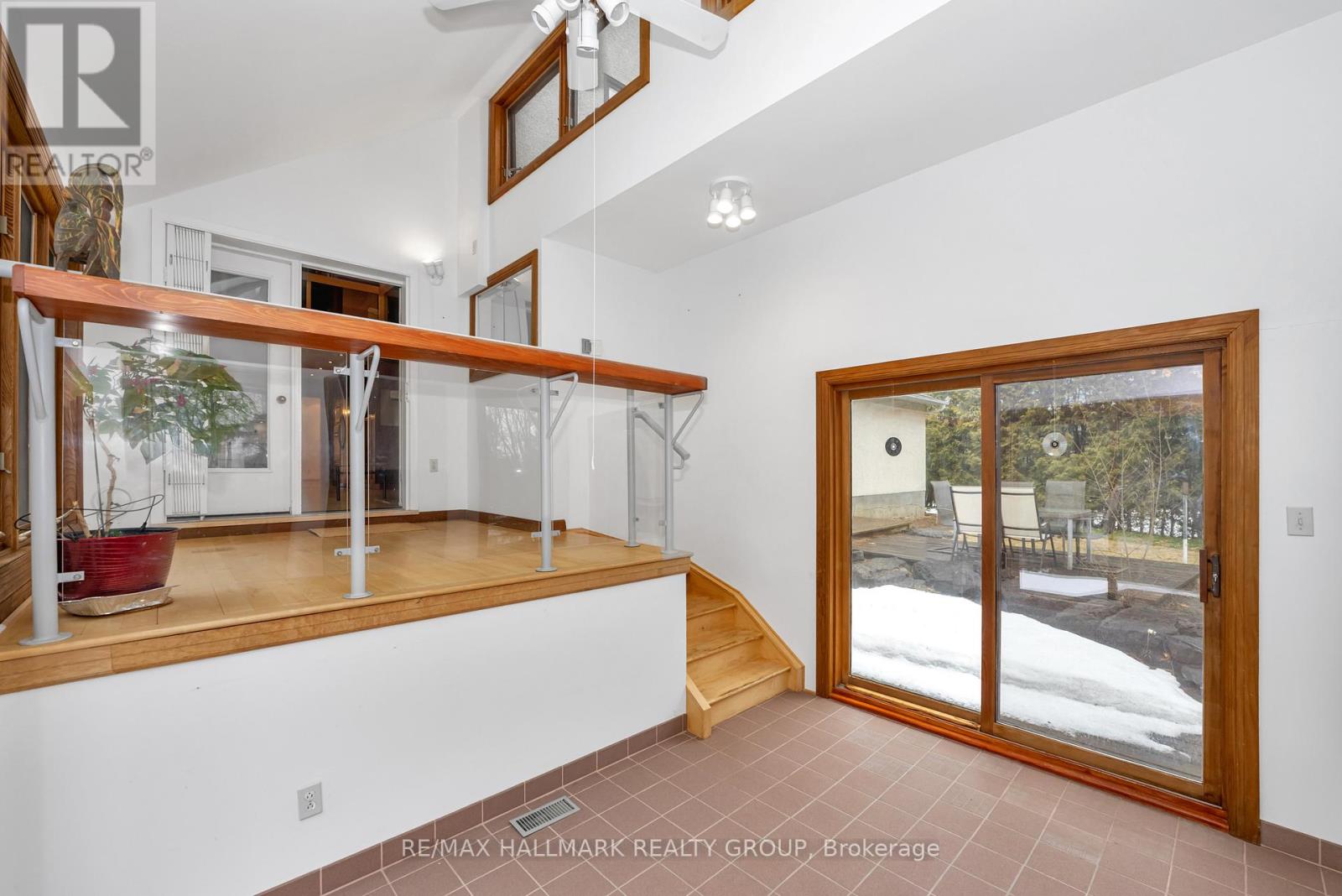 42 Twilight (Davidson) Crescent, Ottawa, Ontario  K1J 6M3 - Photo 23 - X12082396