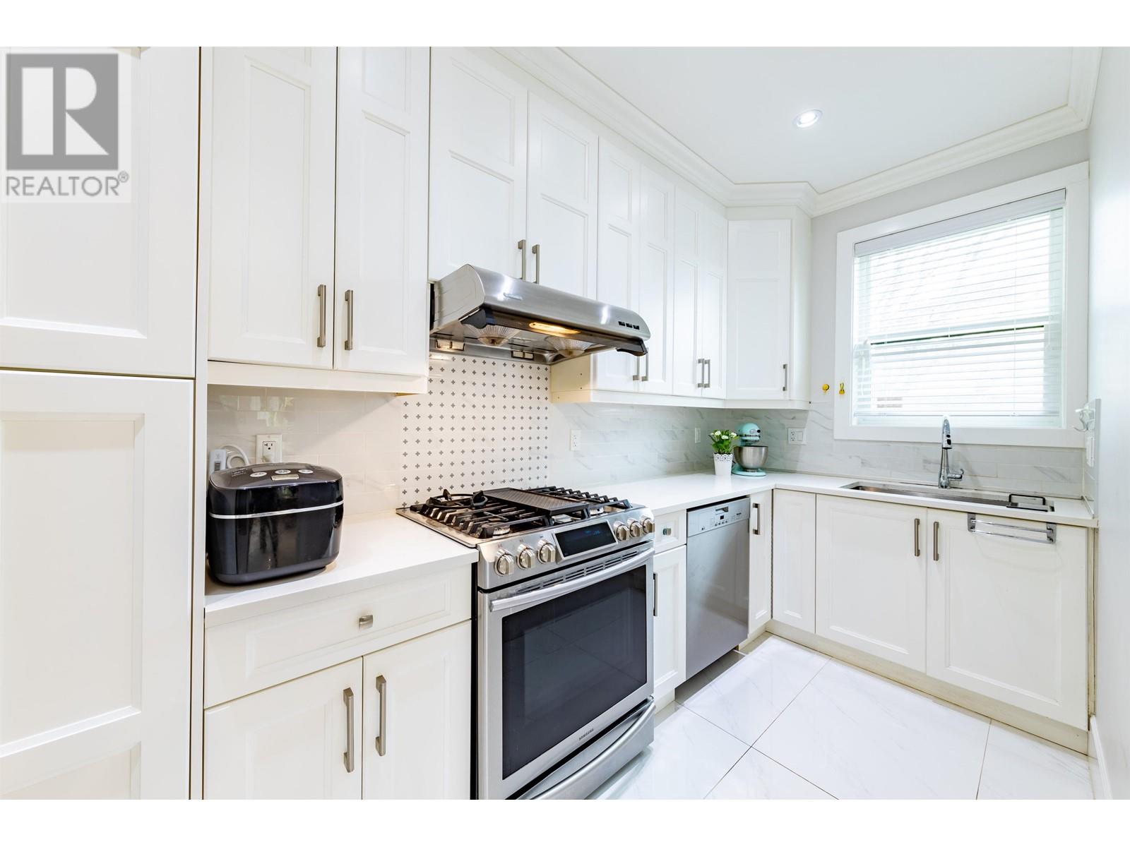 6280 Buchanan Street, Burnaby, British Columbia  V5B 2S5 - Photo 17 - R2982441