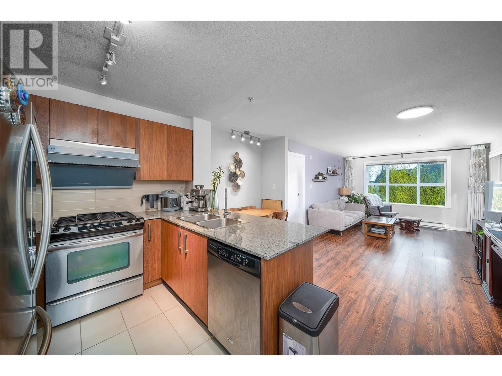 214 5885 Irmin Street, Burnaby, British Columbia  V5J 0C2 - Photo 5 - R2989446