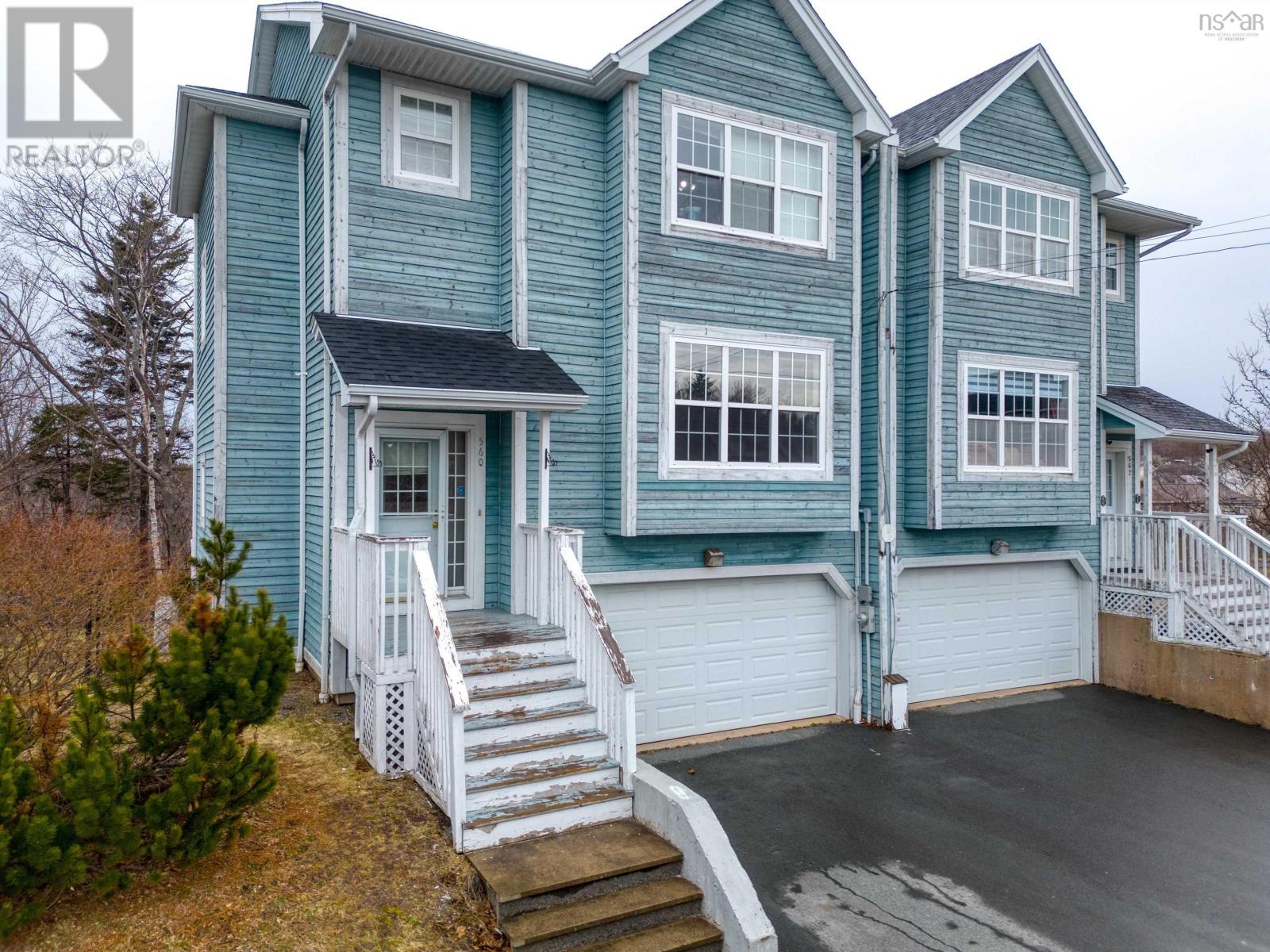 Property at 560 Parkland Drive image 2