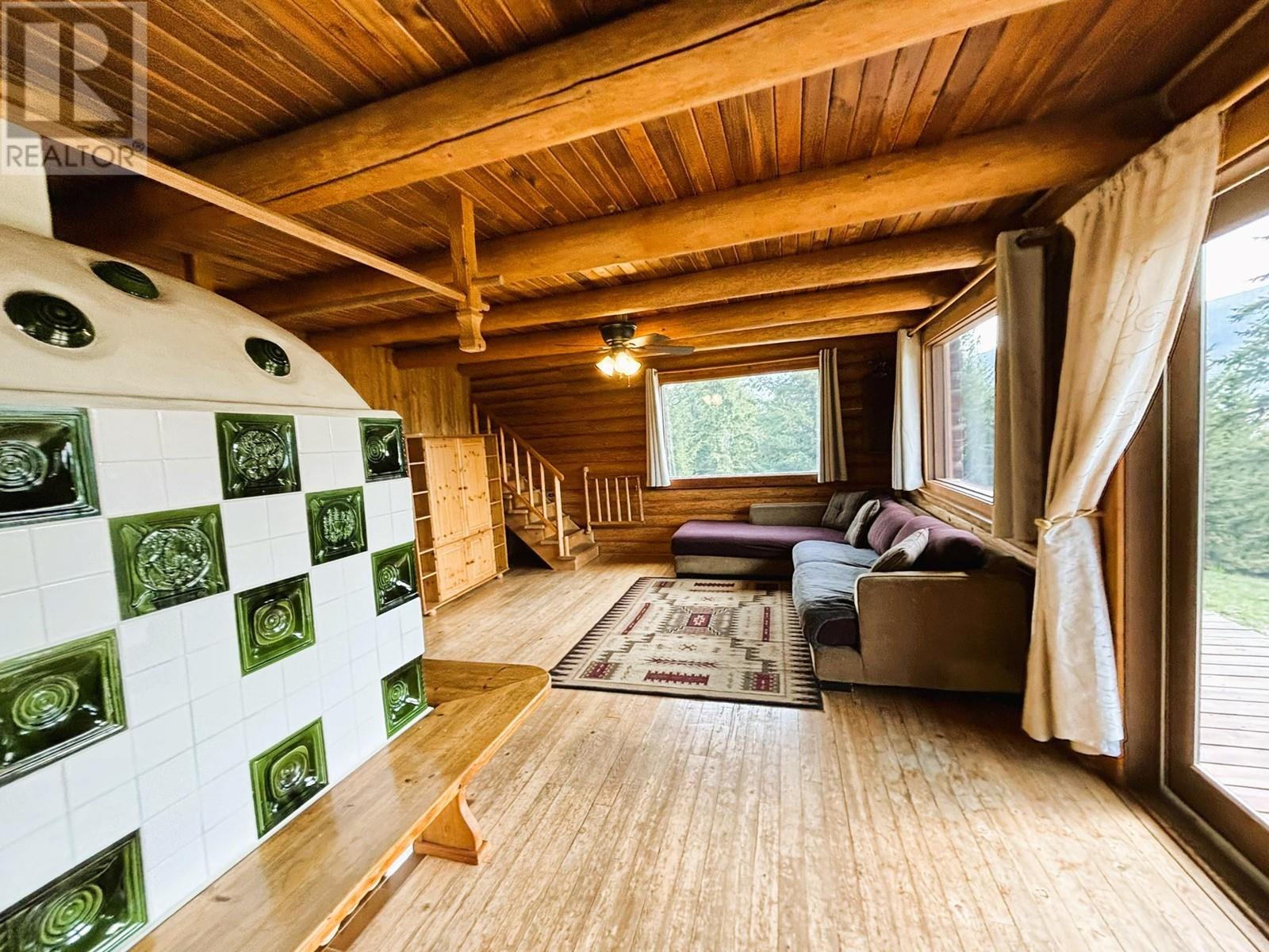 1425 Bobbie Burns Road, Lumby, British Columbia  V0E 2C4 - Photo 33 - 10343445