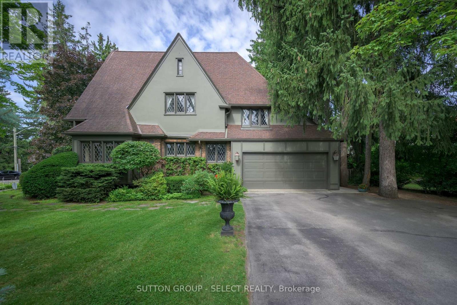 Property at 244 BASE LINE ROAD E image 3