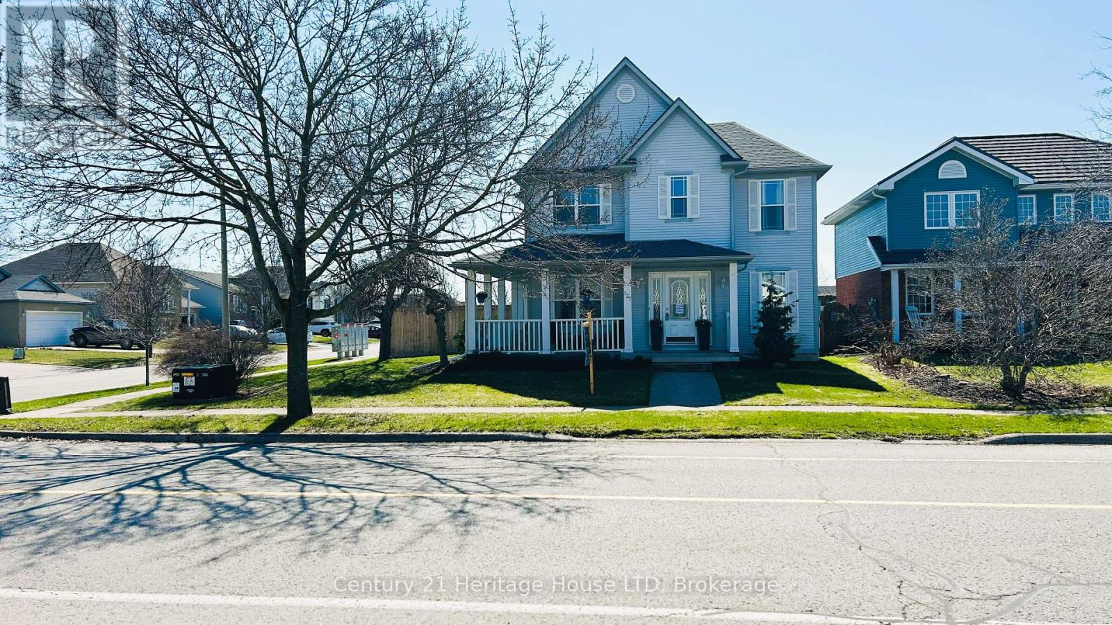 837 Concession Road, Fort Erie (Lakeshore), Ontario  L2A 6E9 - Photo 1 - X12016378