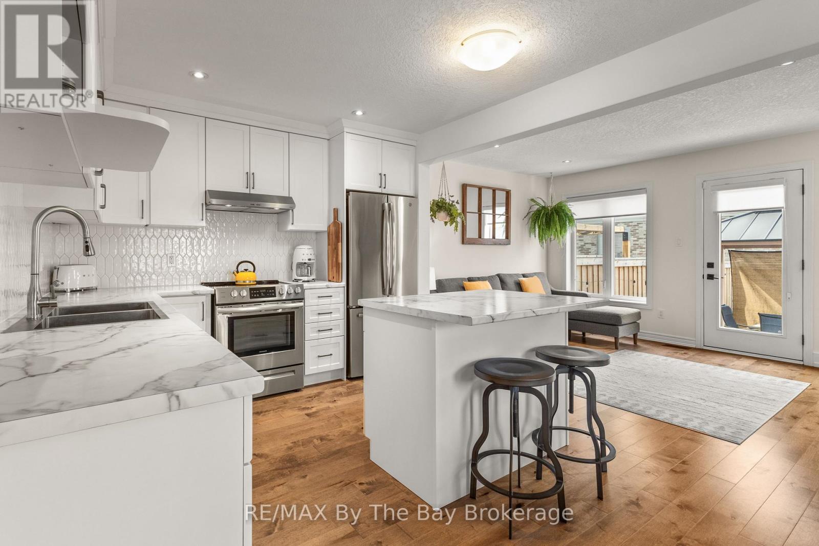 15 Foley Crescent, Collingwood, Ontario  L9Y 3B7 - Photo 11 - S12082401