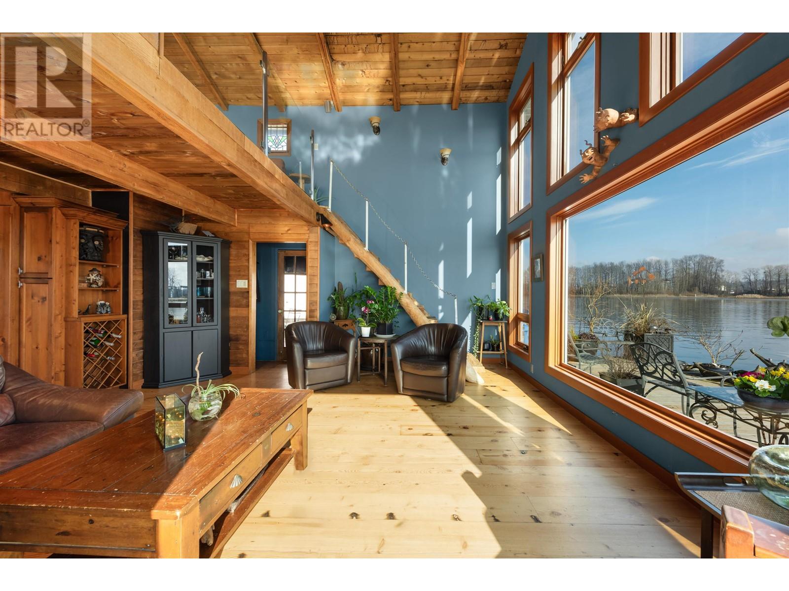 Property at 1 800 SOUTH DYKE ROAD image 4