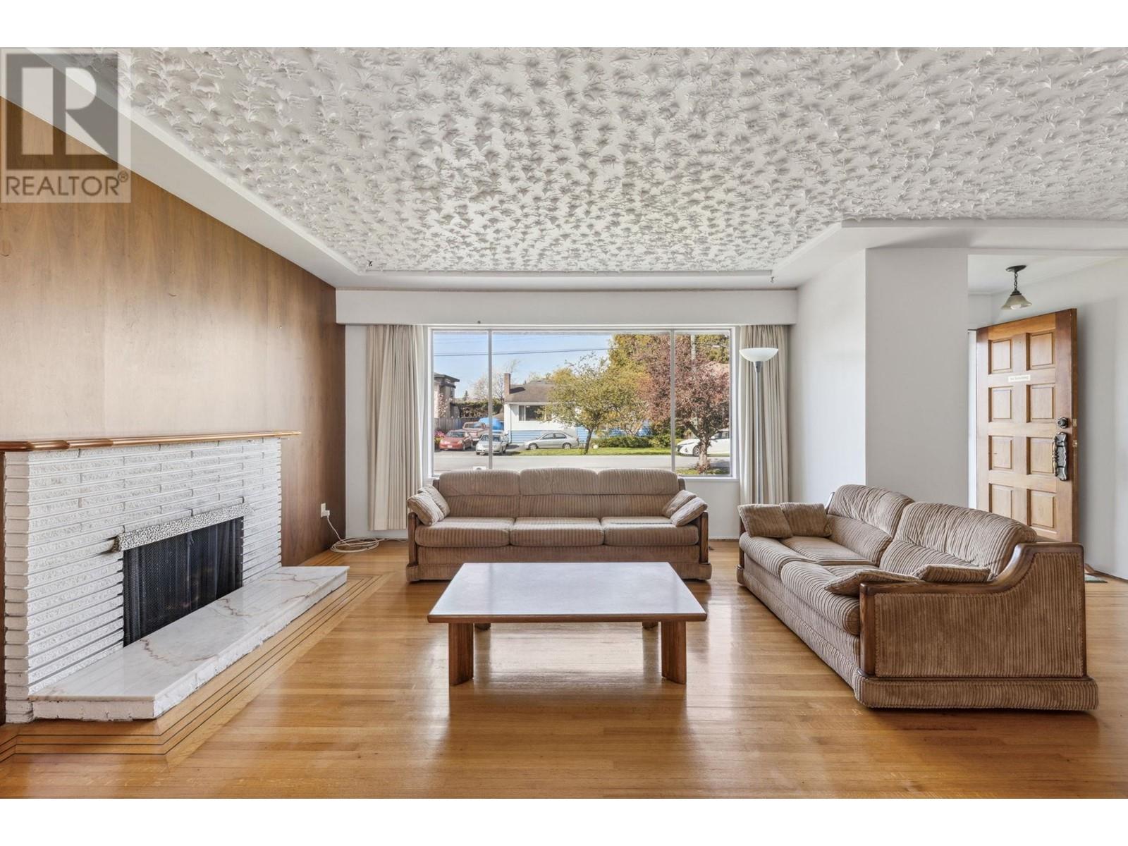 Property at 3780 BARMOND AVENUE image 3
