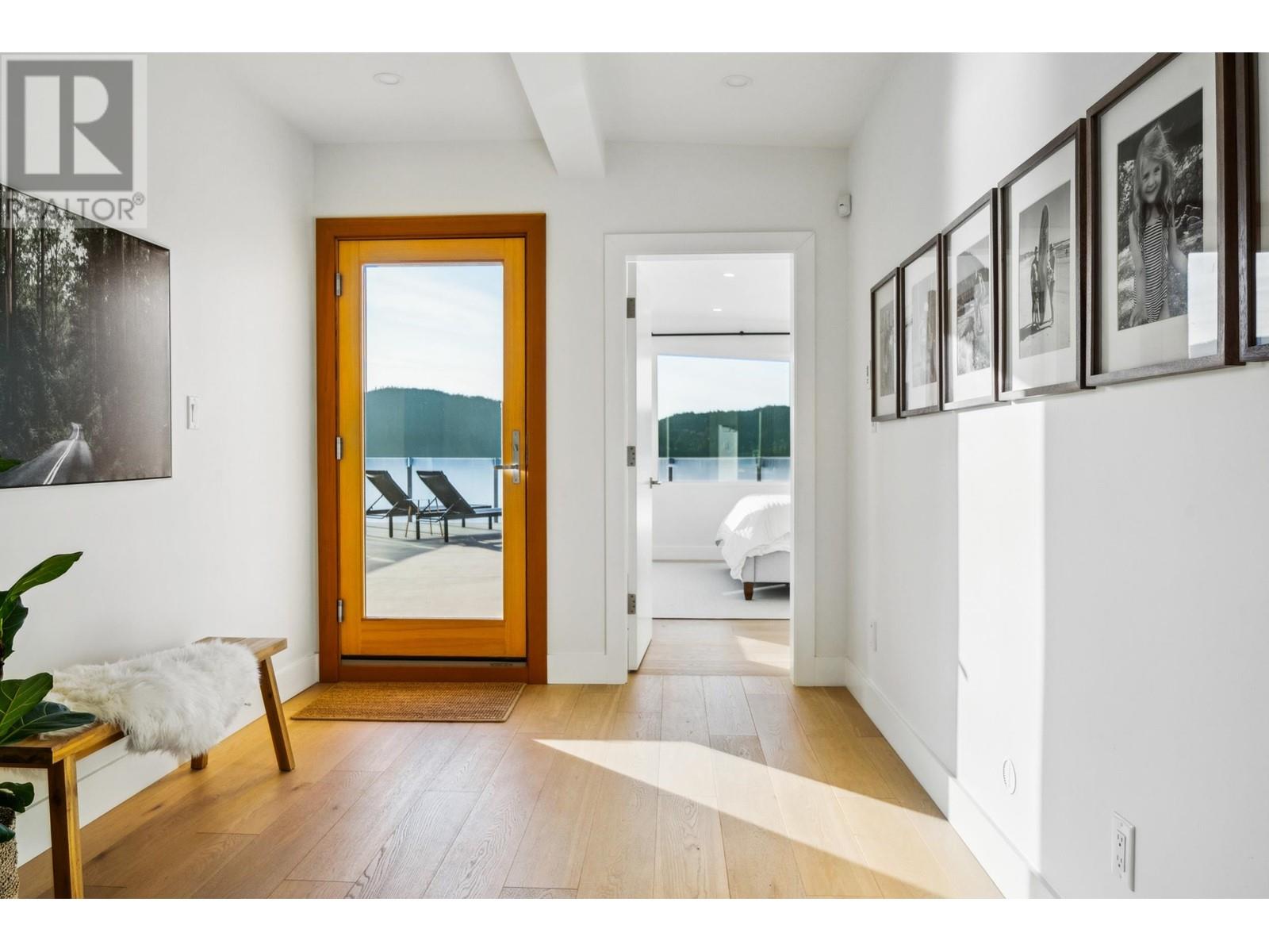 5577 Indian River Drive, North Vancouver, British Columbia  V7G 2T7 - Photo 18 - R2990100