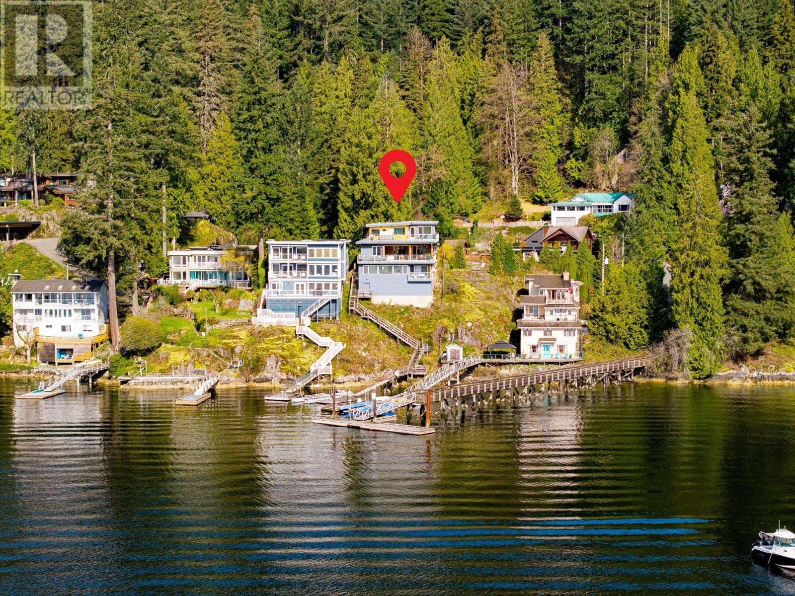 5577 Indian River Drive, North Vancouver, British Columbia  V7G 2T7 - Photo 4 - R2990100