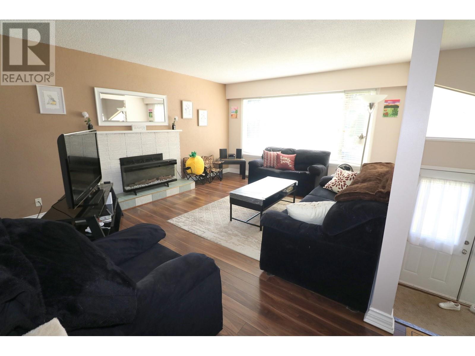 Property at 21161 COOK AVENUE image 5