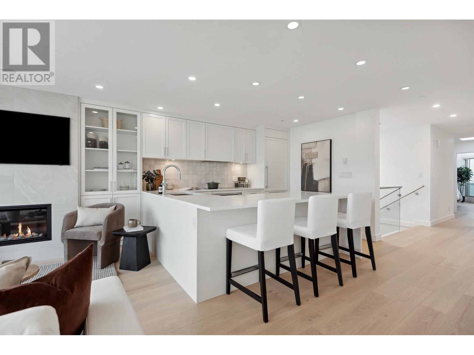 207 2433 Bellevue Avenue, West Vancouver, British Columbia  V7V 1E1 - Photo 7 - R2989815