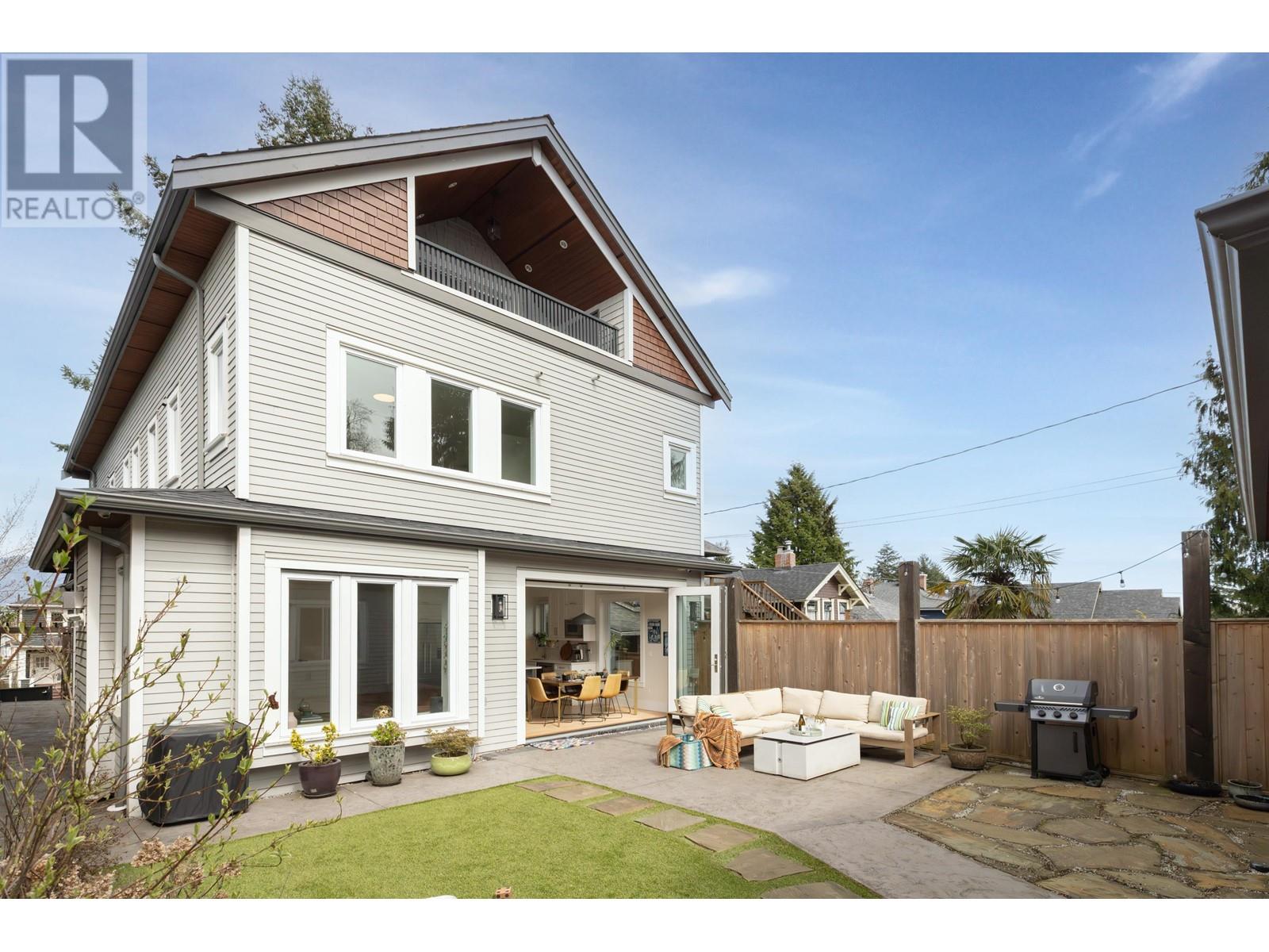 828 E 13th Avenue, Vancouver, British Columbia  V5T 2L5 - Photo 3 - R2990151