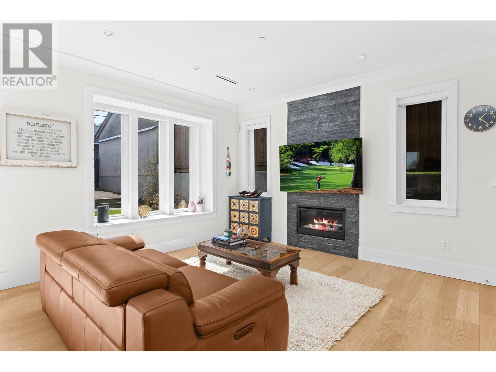 828 E 13th Avenue, Vancouver, British Columbia  V5T 2L5 - Photo 6 - R2990151