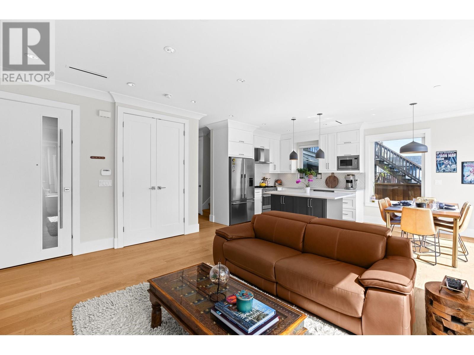 828 E 13th Avenue, Vancouver, British Columbia  V5T 2L5 - Photo 10 - R2990151