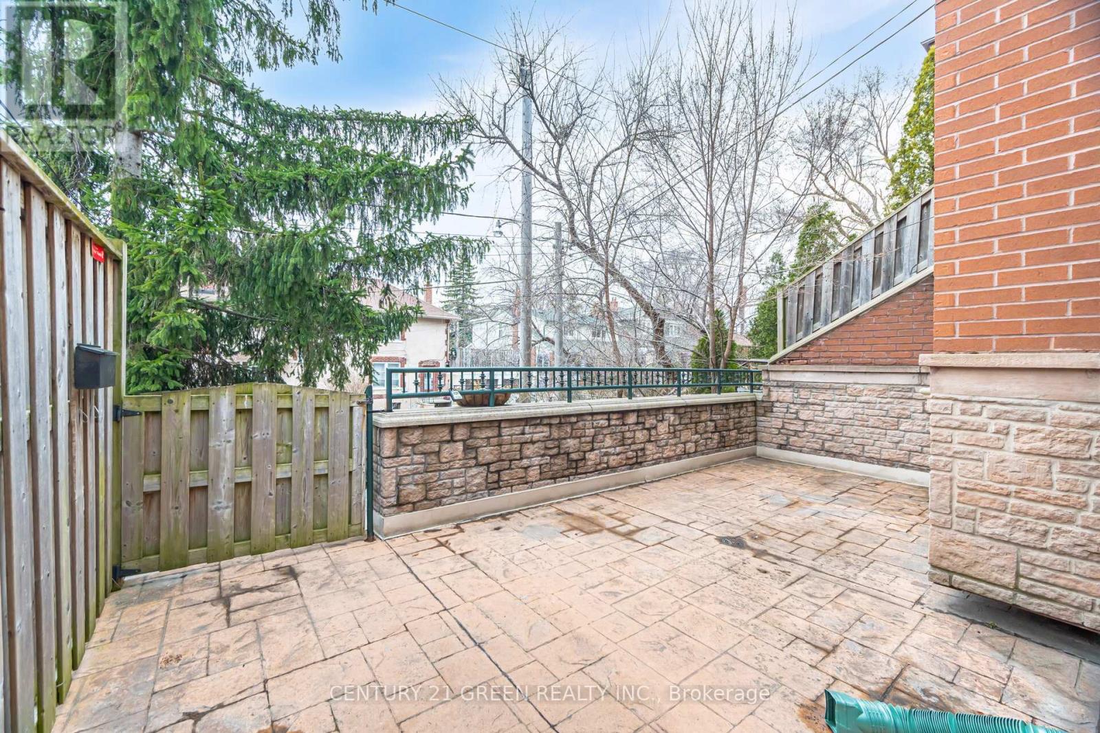 Property at 135 GLENMOUNT PARK ROAD image 4