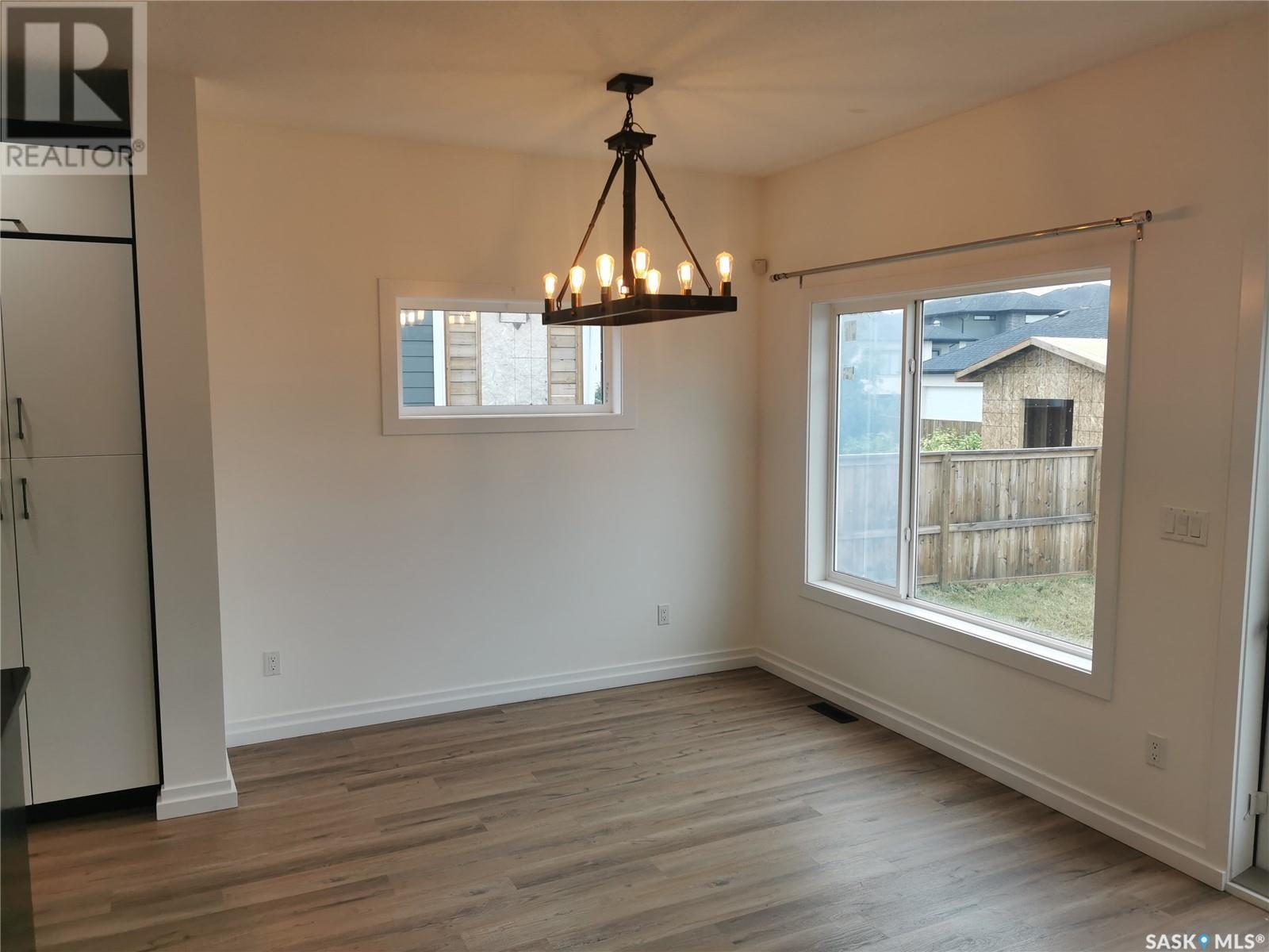 Property at 686 Fast CRESCENT image 5