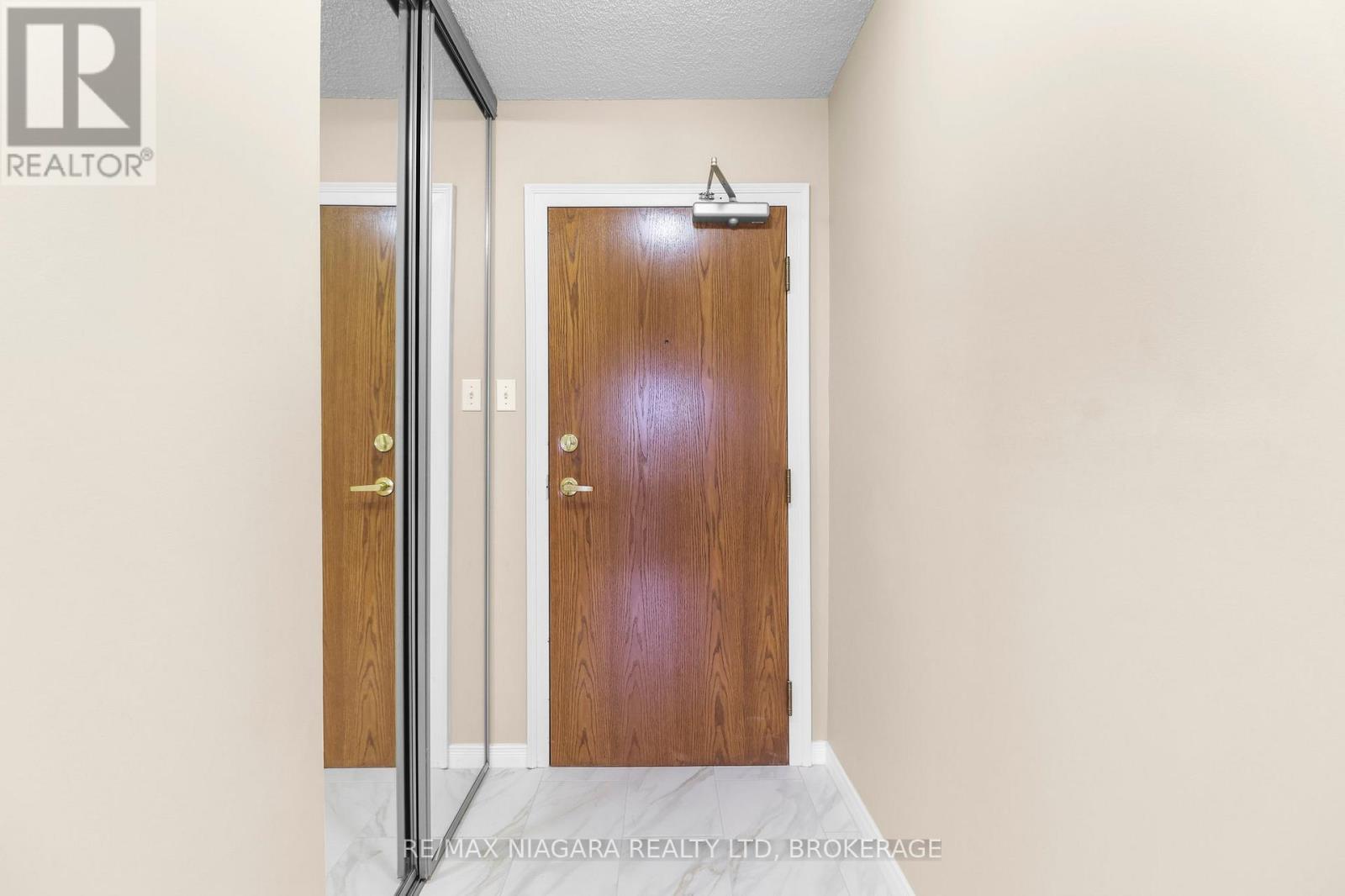 Property at 303 - 5100 DORCHESTER ROAD image 4