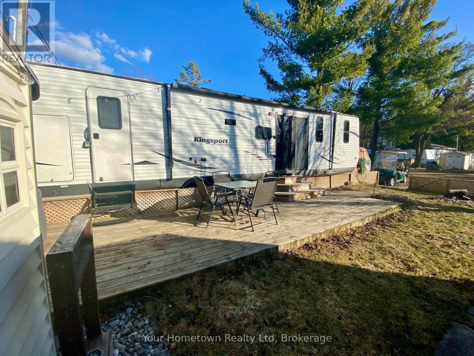 1647 Fir Place, Centre Wellington, Ontario  N1M 2W5 - Photo 2 - X12082450
