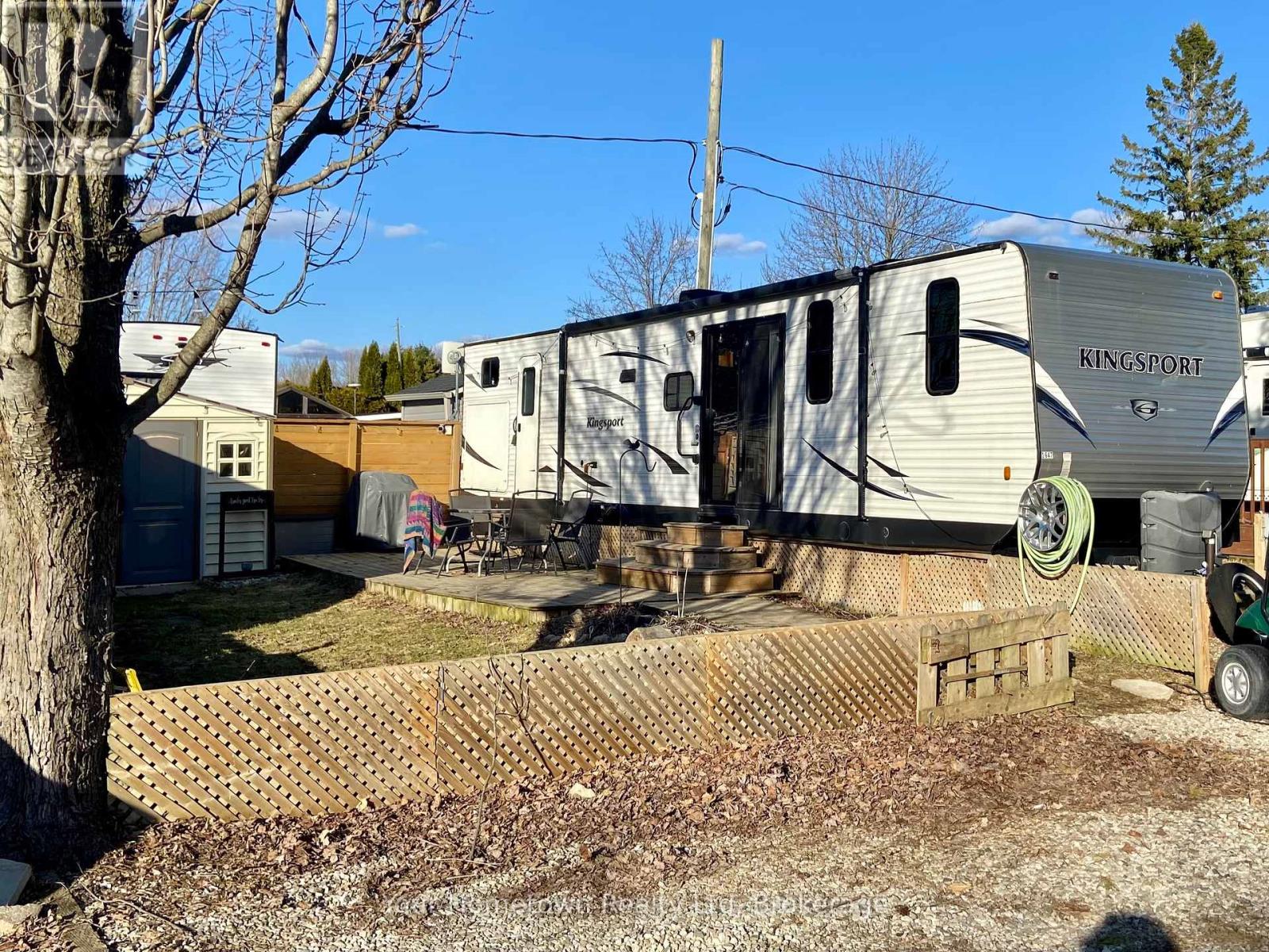 1647 Fir Place, Centre Wellington, Ontario  N1M 2W5 - Photo 8 - X12082450