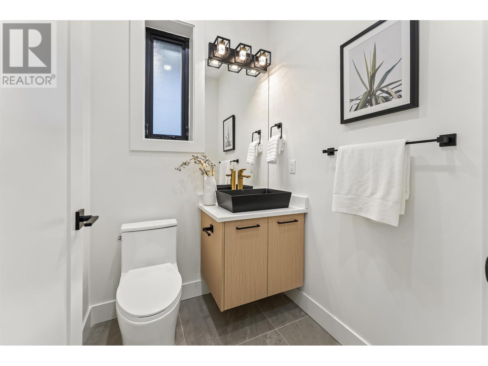 1233 E 37th Avenue, Vancouver, British Columbia  V5W 3N9 - Photo 9 - R2990125