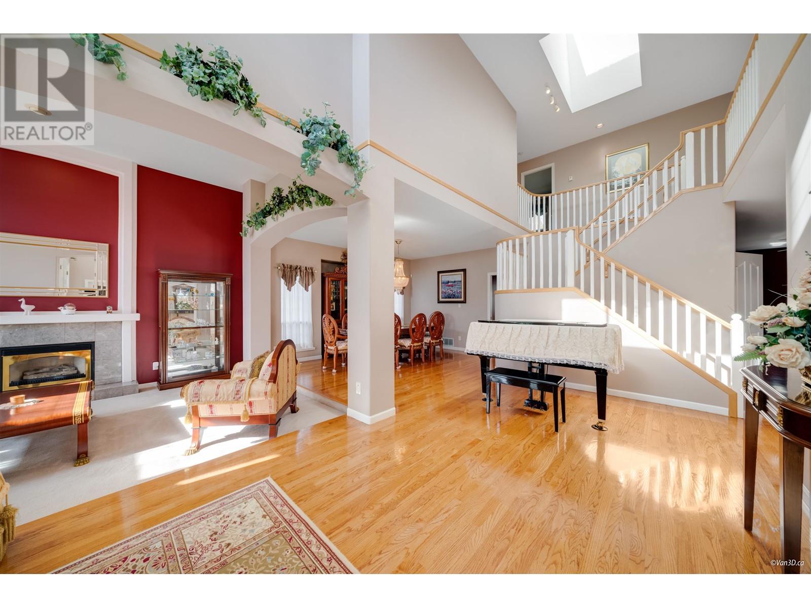 Property at 2551 SAPPHIRE PLACE image 3