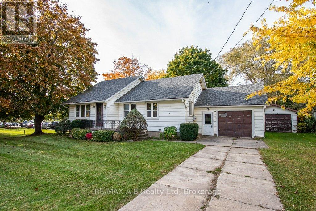 174 Woodstock Street S, East Zorra-Tavistock, Ontario  N0B 2R0 - Photo 3 - X12082489