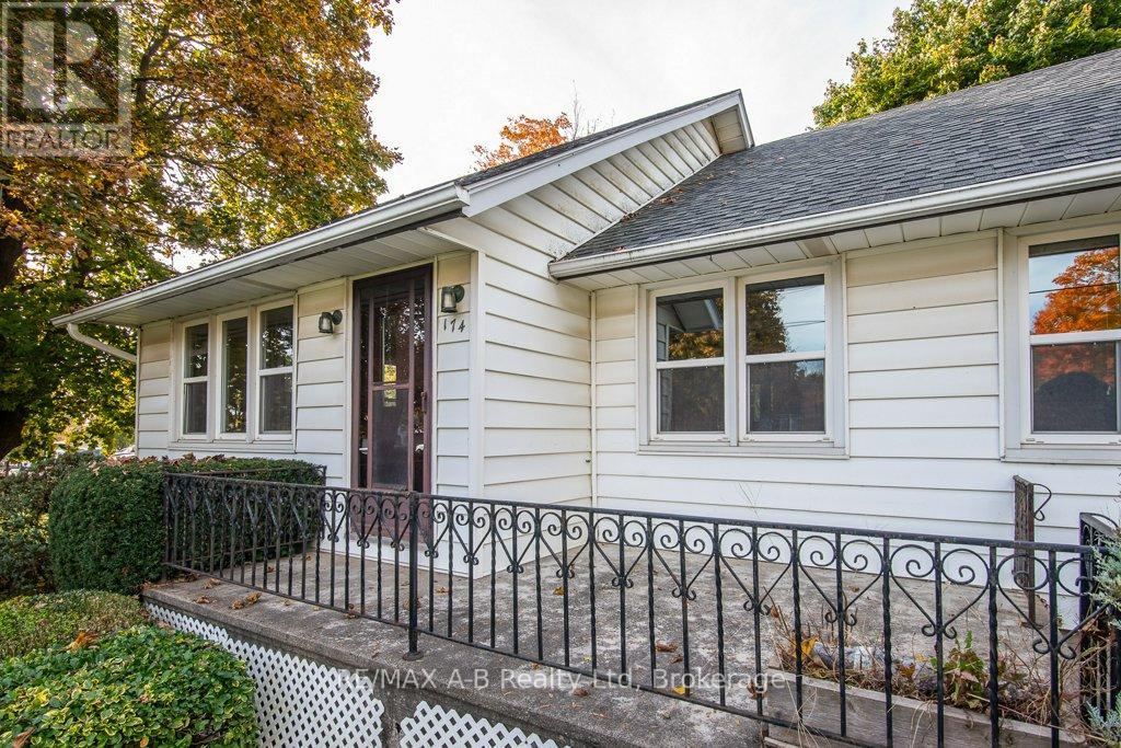 174 Woodstock Street S, East Zorra-Tavistock, Ontario  N0B 2R0 - Photo 4 - X12082489