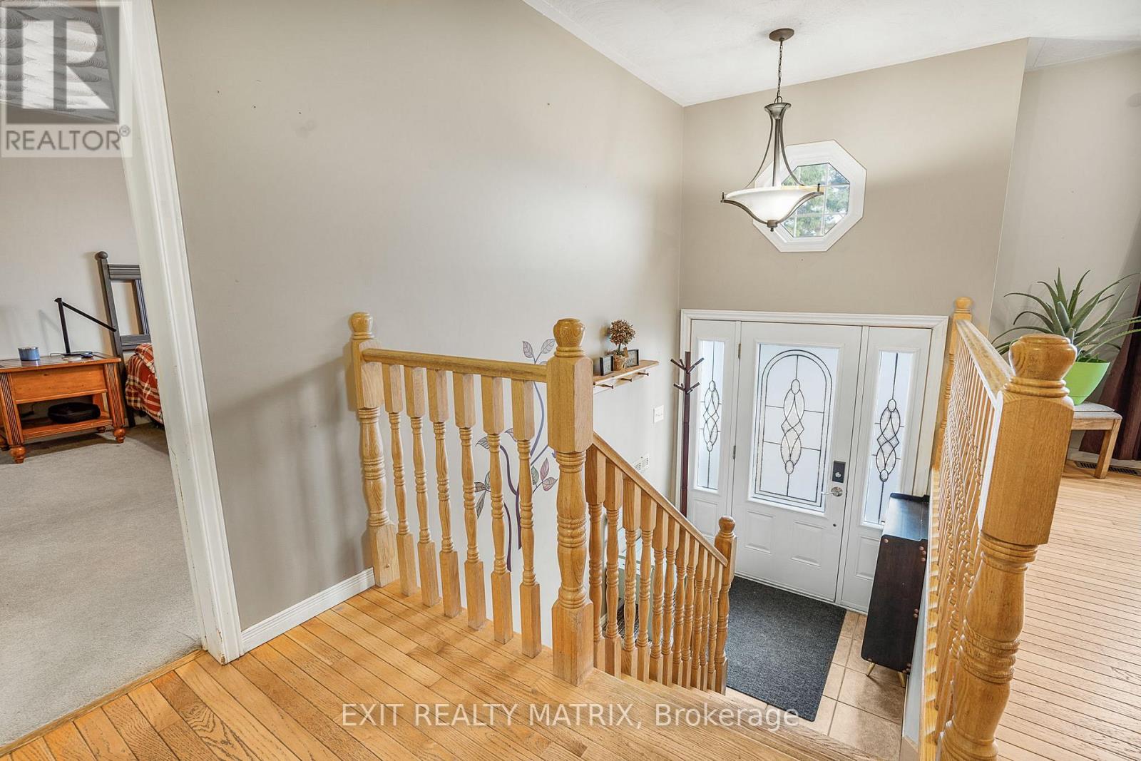 95 St James Street, North Glengarry, Ontario  K0C 1A0 - Photo 6 - X12082494
